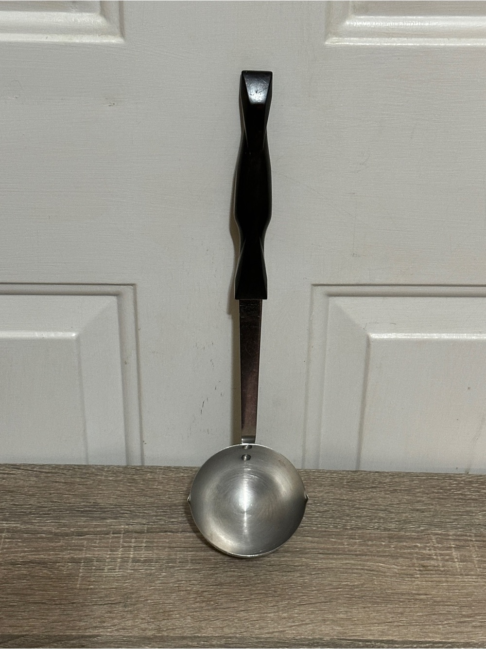 CUTCO 1715 BROWN SWIRL HANDLE SERVING SOUP LADLE KITCHEN UTENSIL USA